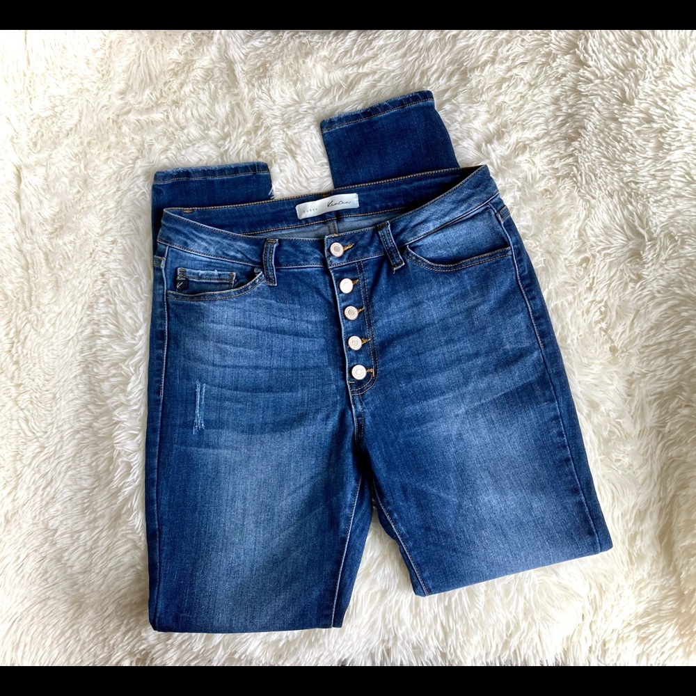 KanCan curvy lightly distressed button fly Jegging
